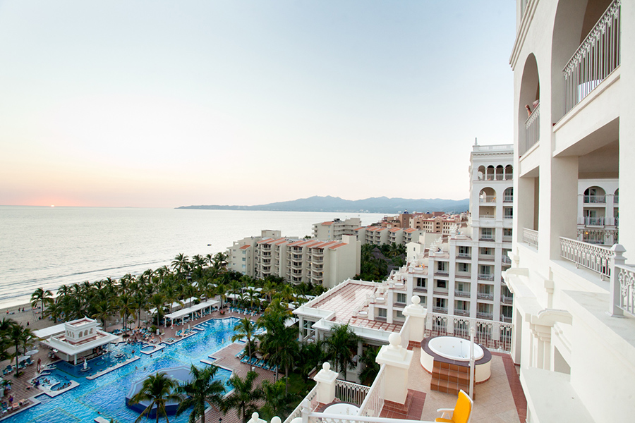 Puerto Vallarta resort :: Destination Wedding Photography by infusedstudios.ca