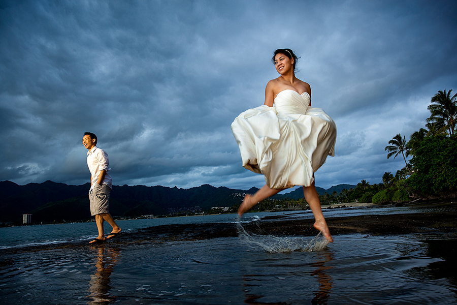 Prancing on the beach :: Hawaii Wedding Photography