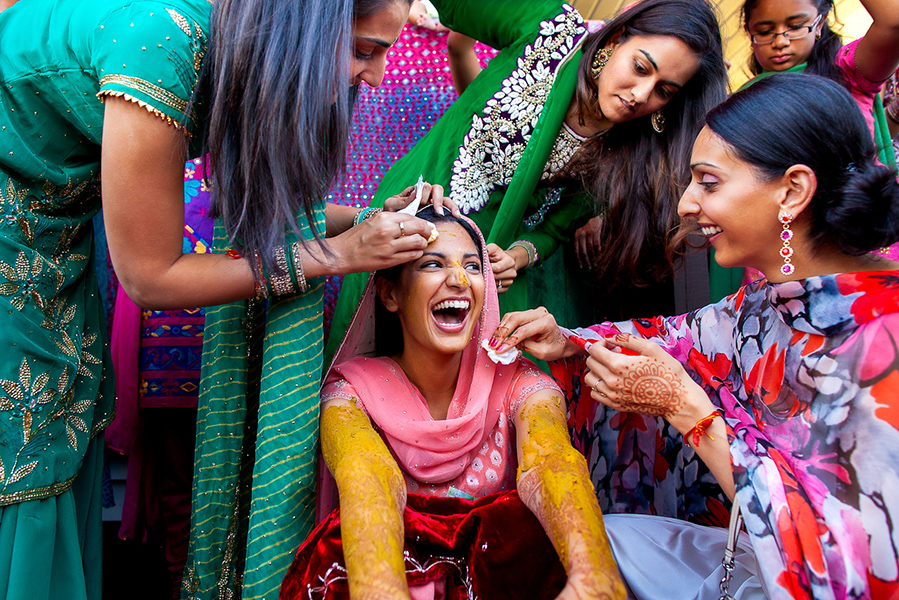 Getting ready together :: Wedding Photography Edmonton