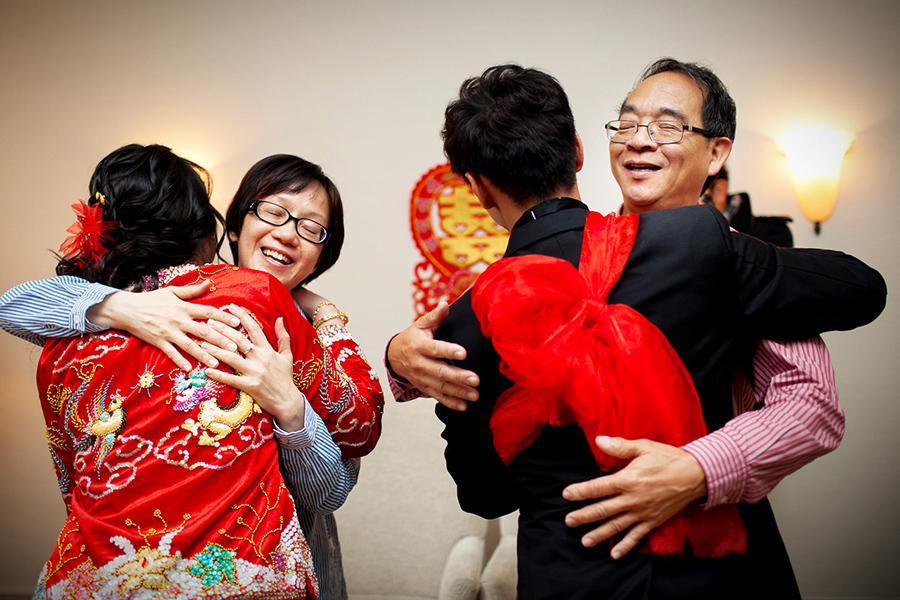 Family hugs :: Wedding Photography Calgary
