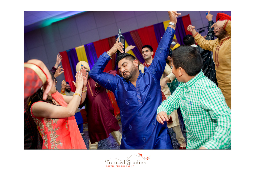 Edmonton Wedding Photographers :: guys sangeet dancing