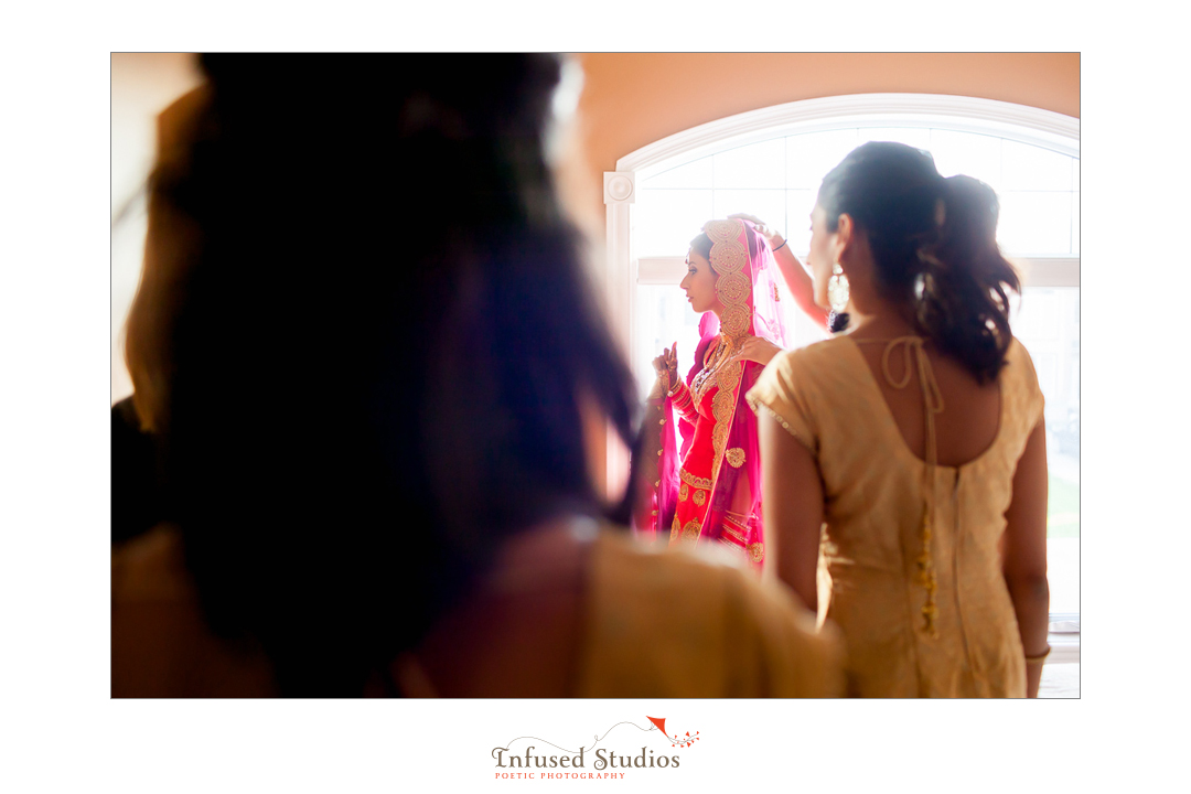 Edmonton Wedding Photographers :: bride getting ready