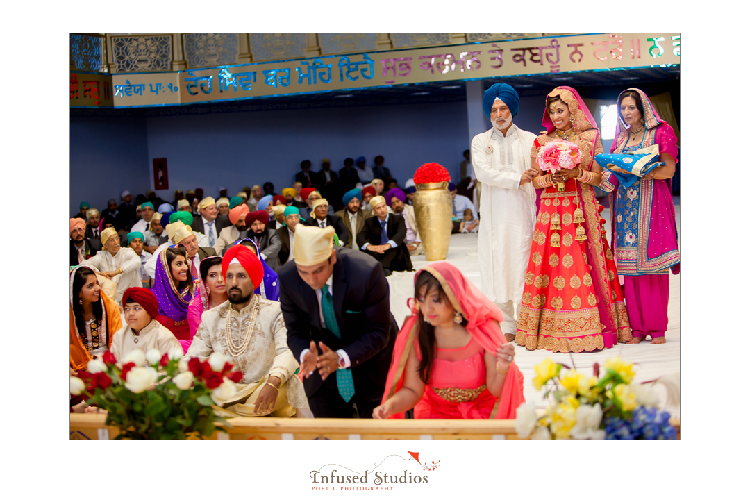 Edmonton wedding photographers :: bride arriving at temple