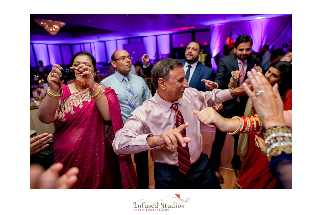 Edmonton wedding photographers :: dance floor celebrations