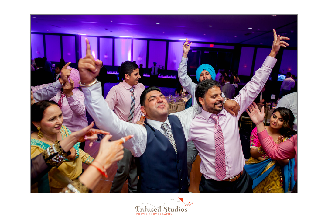 Edmonton wedding photographers :: dance floor group dance