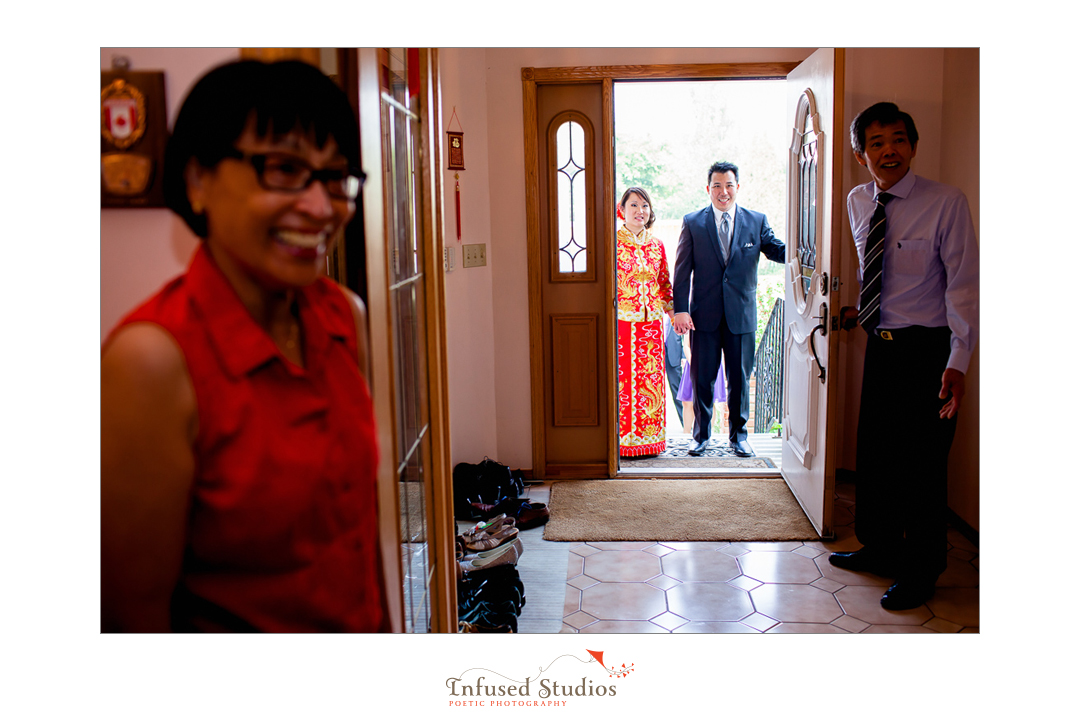 Edmonton wedding photographers :: bride in Chinese dress