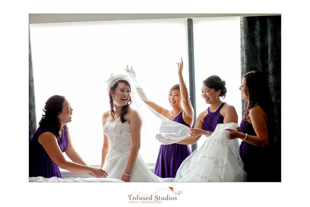 Edmonton wedding photographers :: bride getting ready