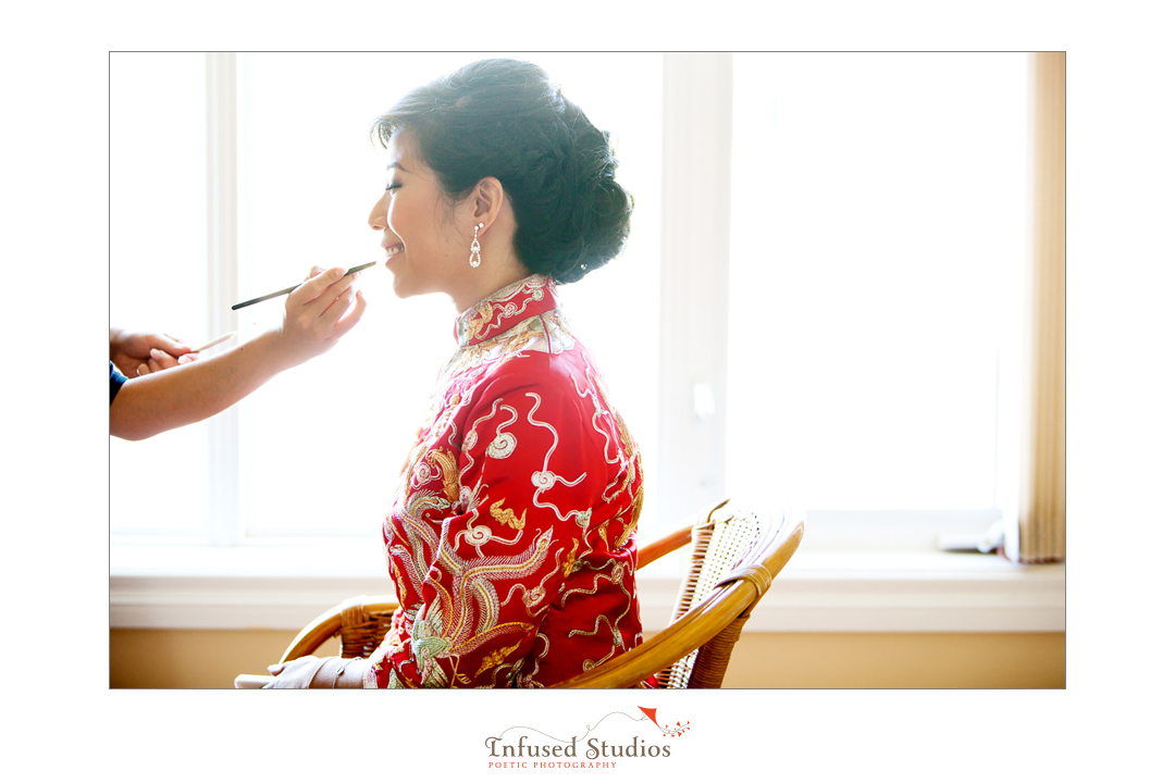 Edmonton Wedding Photographers :: Bride getting ready