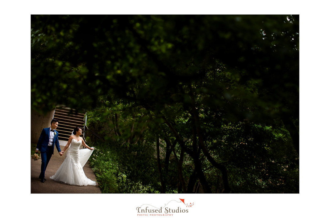 Outdoor Edmonton Wedding Photographers :: Helen + Philip's bridal portraits