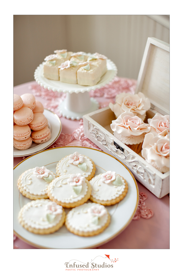 Paris inspired styled wedding shoot by Edmonton wedding photographers :: patisseries